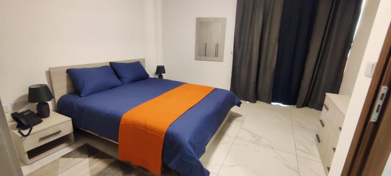 Blu-M Central Qormi Kültér fotó