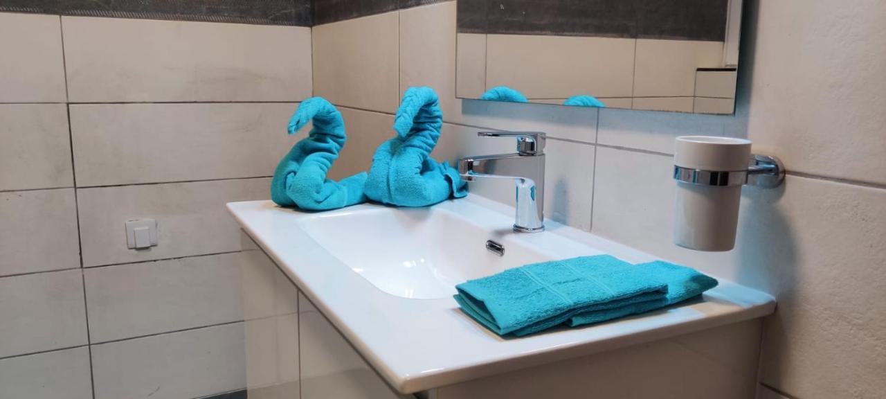 Blu-M Central Qormi Kültér fotó
