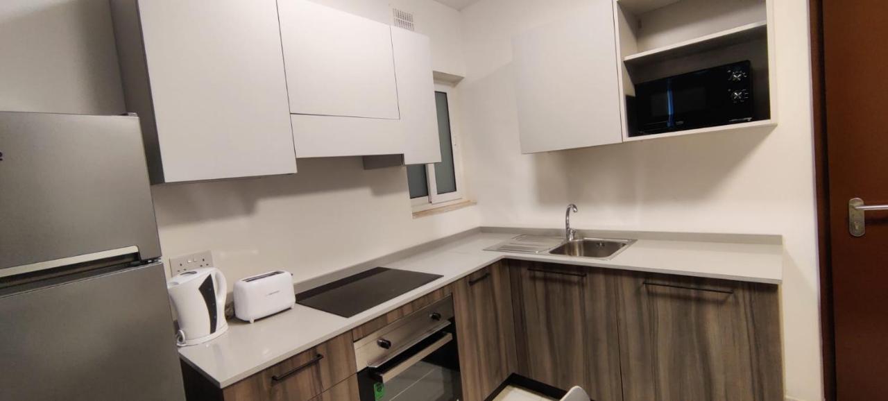 Blu-M Central Qormi Kültér fotó