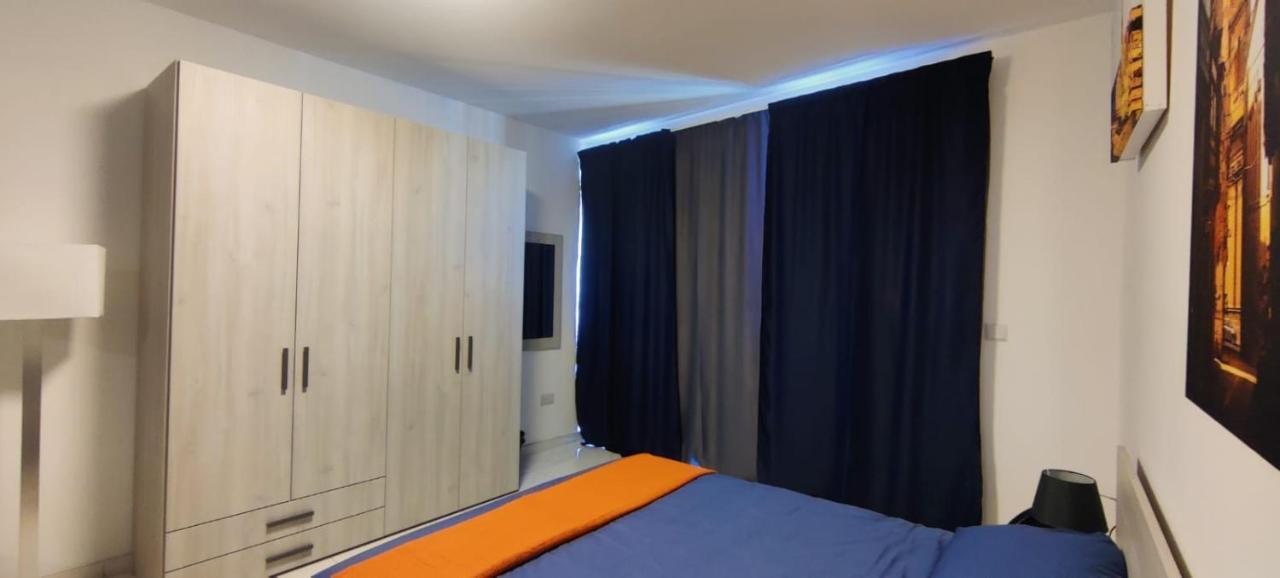 Blu-M Central Qormi Kültér fotó
