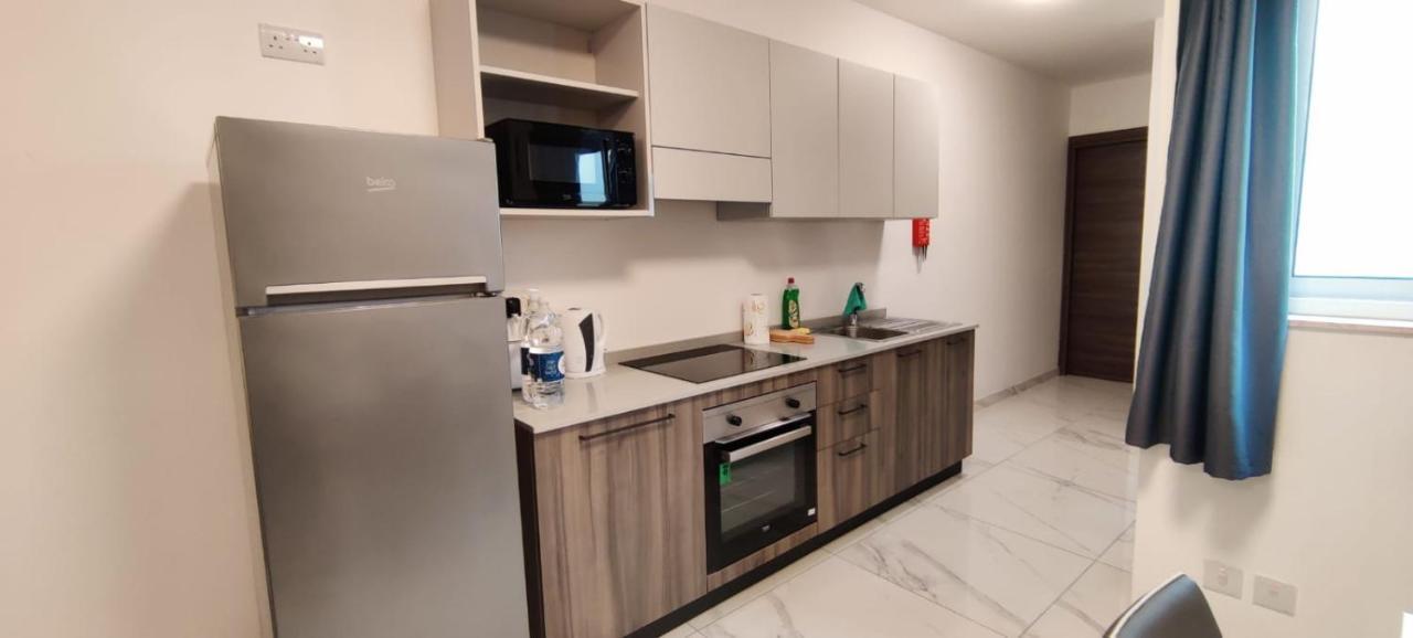 Blu-M Central Qormi Kültér fotó