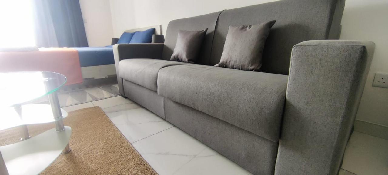 Blu-M Central Qormi Kültér fotó