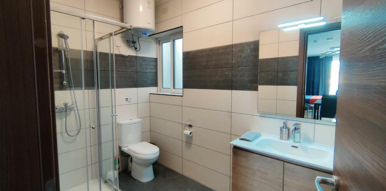 Blu-M Central Qormi Kültér fotó
