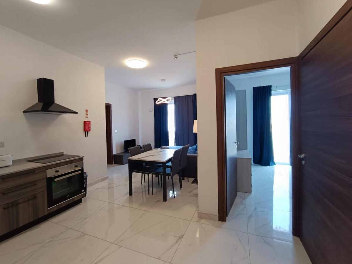 Blu-M Central Qormi Kültér fotó